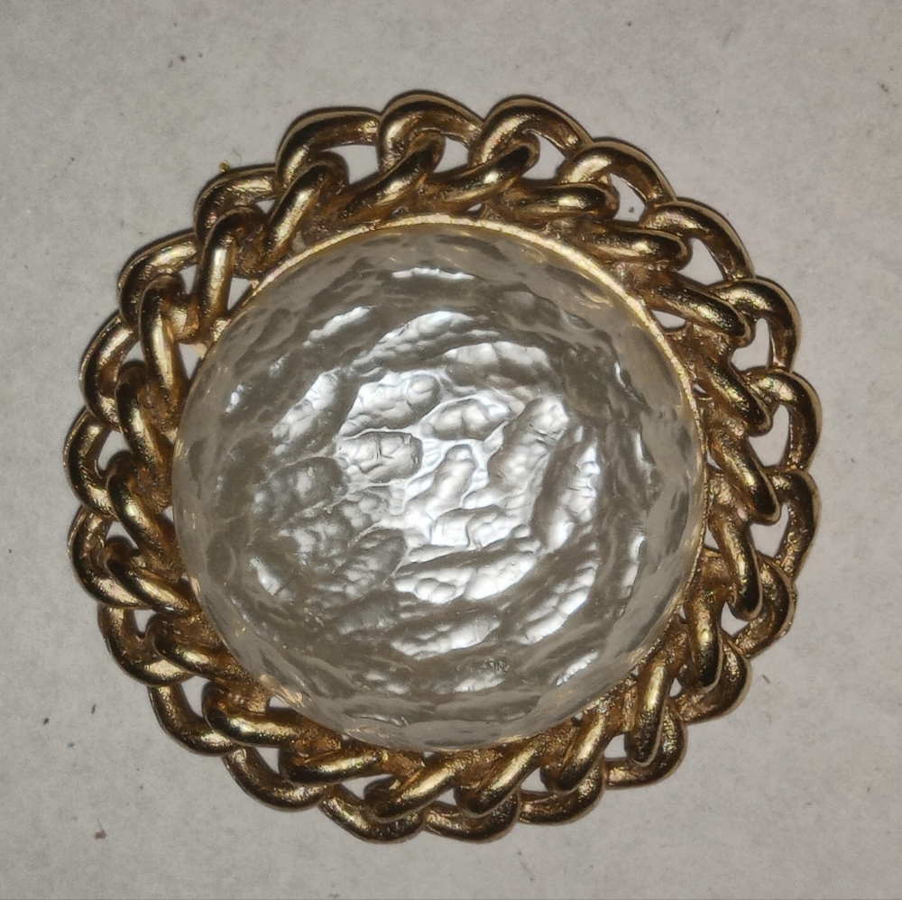 Sarah Coventry Brooch